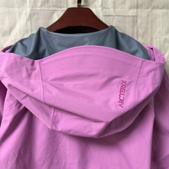 Women's Arcteryx BETA LT Jacket Solid Color Casual Sports Waterproof  Size L - Picture 10 of 10